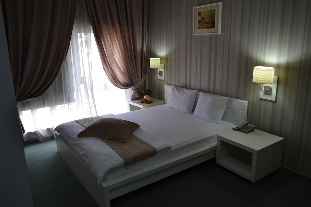 Guesthouse City Central International Üsküp Dış mekan fotoğraf