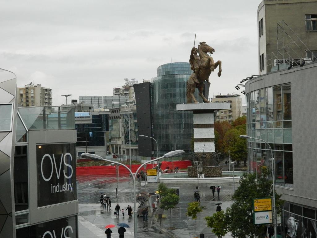 Guesthouse City Central International Üsküp Dış mekan fotoğraf