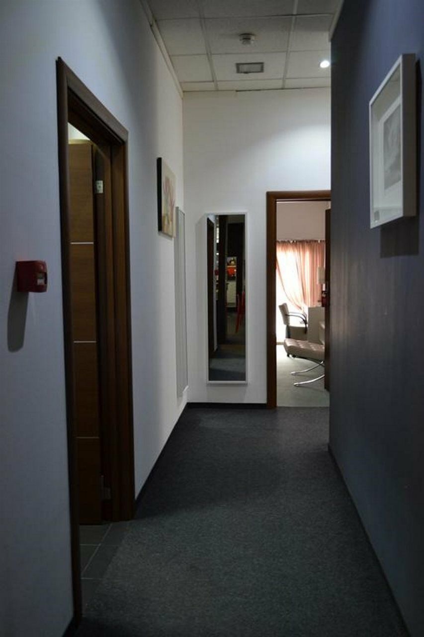 Guesthouse City Central International Üsküp Dış mekan fotoğraf